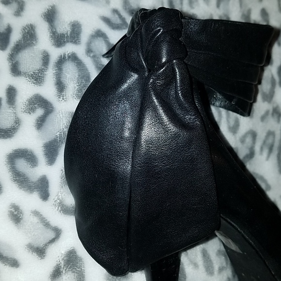 Shoes - Picture 3 of 3